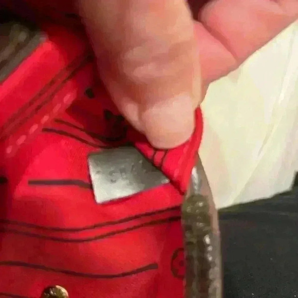 Louis Vuitton Neverfull - Picture 3 of 16